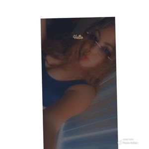 Meet your Posher, Edith